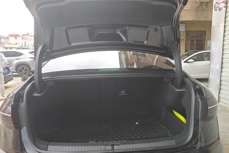Used Volkswagen Passat 2022 330TSI Starry Elite Edition Trunk