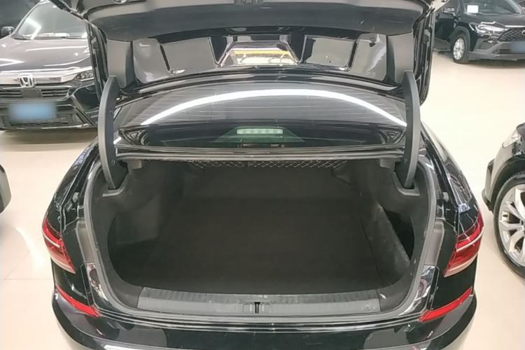 Used Volkswagen Passat 2022 330TSI Elite Edition Trunk