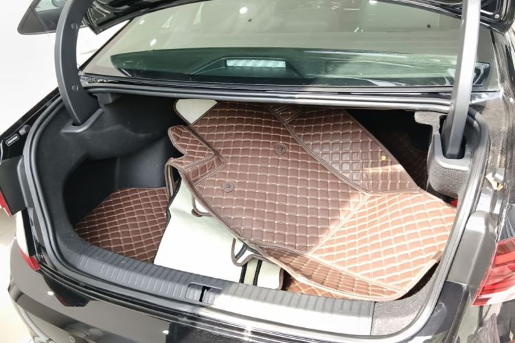 Used Volkswagen Passat 2022 330TSI Starry Luxury Edition – Exclusive Special Edition Trunk