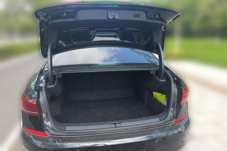Used Volkswagen Passat 2022 330TSI Luxury Edition Trunk