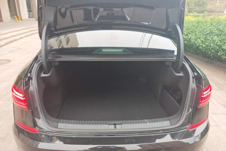 Used Volkswagen Passat 2022 330TSI Starry Luxury Edition Trunk