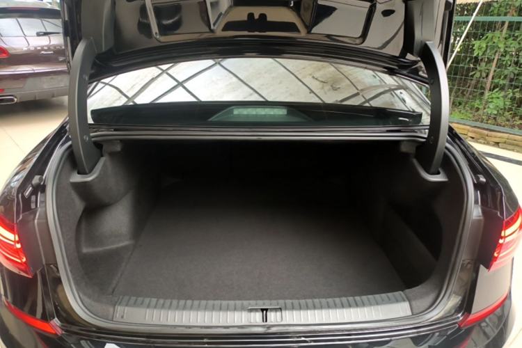 Used Volkswagen Passat 2022 330TSI Luxury Edition Trunk