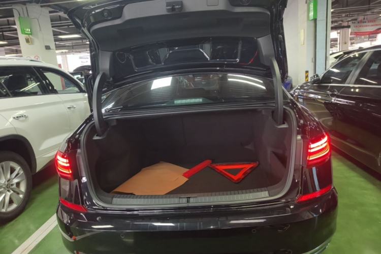 Used Volkswagen Passat 2022 330TSI Elite Edition Trunk