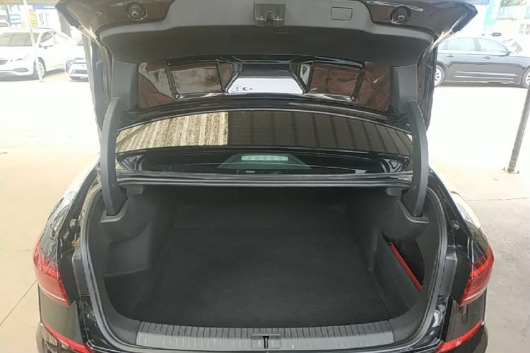 Used Volkswagen Passat 2022 330TSI Luxury Edition Trunk