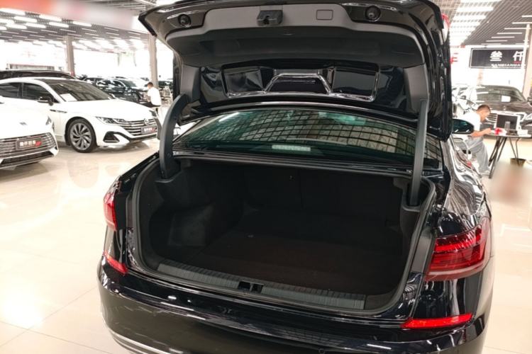 Used Volkswagen Passat 2022 330TSI Starry Elite Edition Trunk