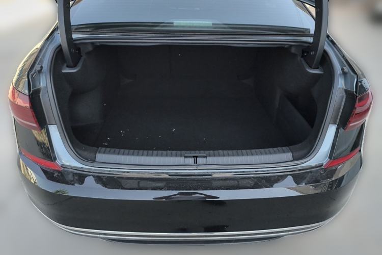 Used Volkswagen Passat 2022 330TSI Elite Edition Trunk