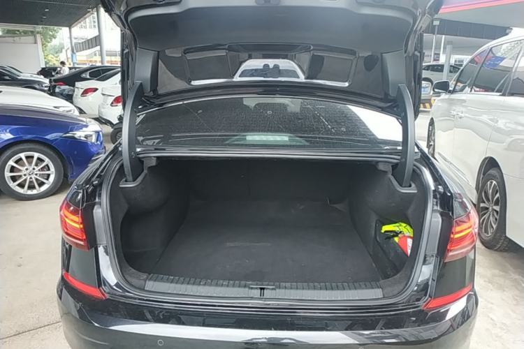 Used Volkswagen Passat 2022 330TSI Starry Elite Edition Trunk