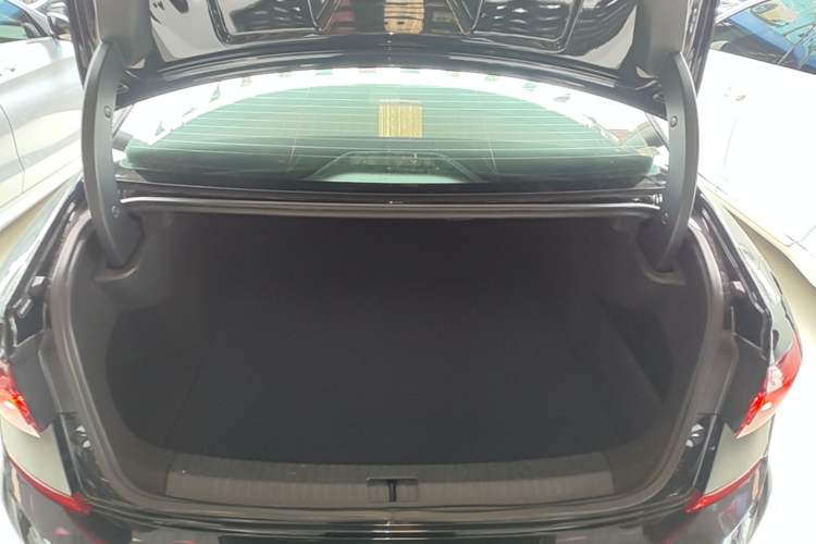 Used Volkswagen Passat 2022 330TSI Starry Elite Edition Trunk