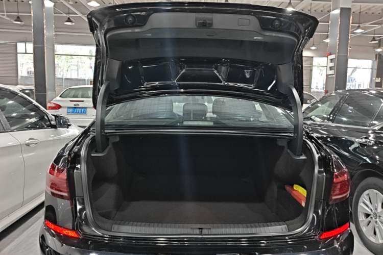 Used Volkswagen Passat 2022 330TSI Starry Luxury Edition Trunk