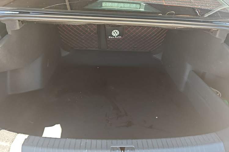 Used Volkswagen Passat 2022 330TSI Luxury Edition Trunk