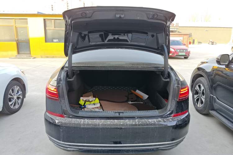 Used Volkswagen Passat 2022 330TSI Starry Elite Edition Trunk
