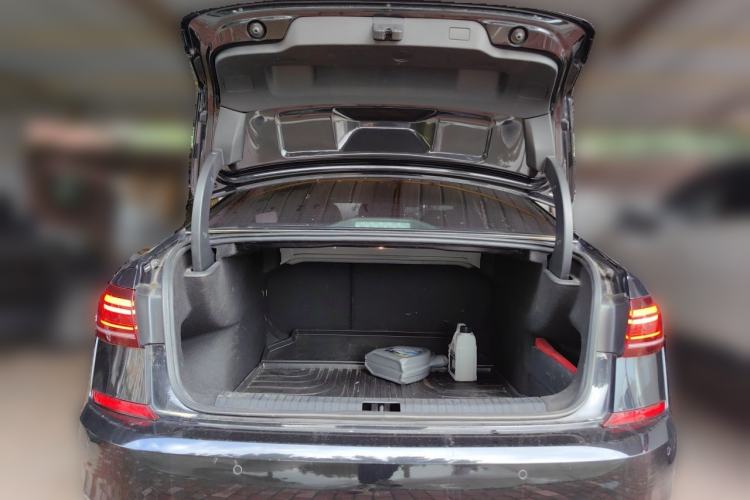 Used Volkswagen Passat 2022 280TSI Business Edition Trunk