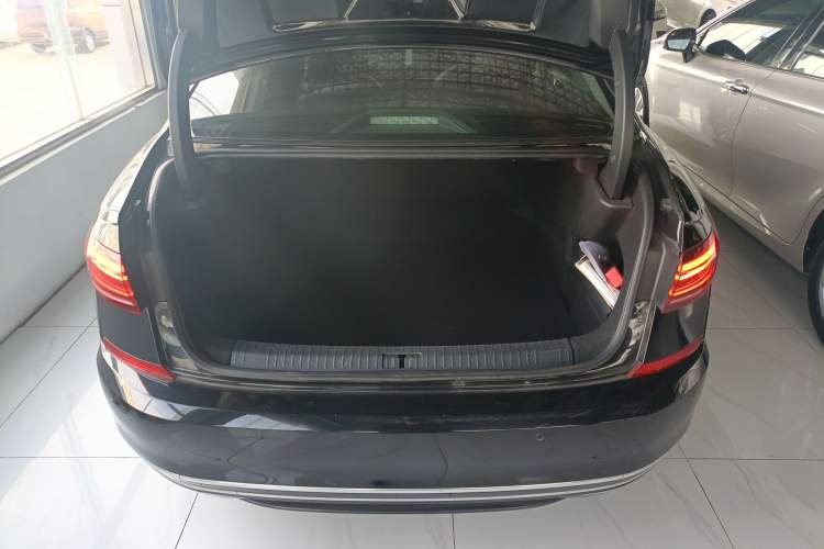 Used Volkswagen Passat 2022 330TSI Elite Edition Trunk