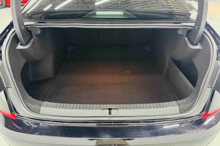 Used Volkswagen Passat 2022 330TSI Elite Edition Trunk