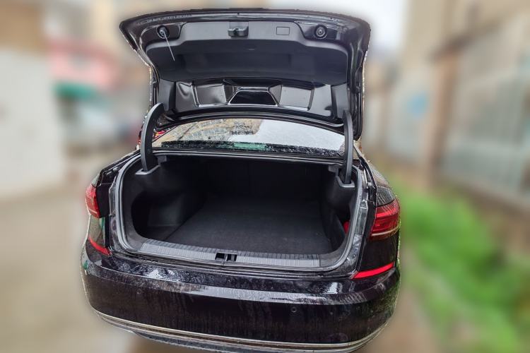 Used Volkswagen Passat 2022 280TSI Business Edition Trunk