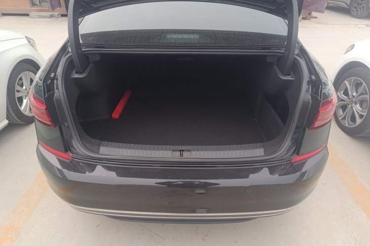 Used Volkswagen Passat 2022 330TSI Starry Luxury Edition Trunk
