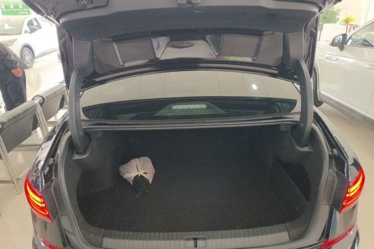 Used Volkswagen Passat 2022 330TSI Starry Elite Edition Trunk