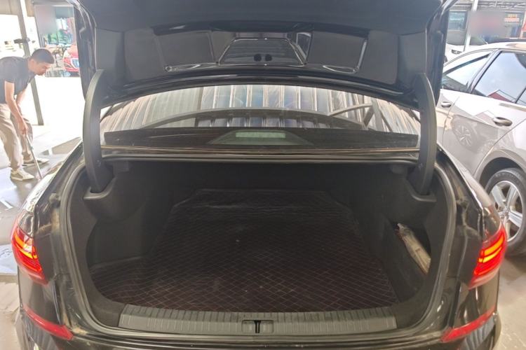 Used Volkswagen Passat 2022 330TSI Elite Edition Trunk
