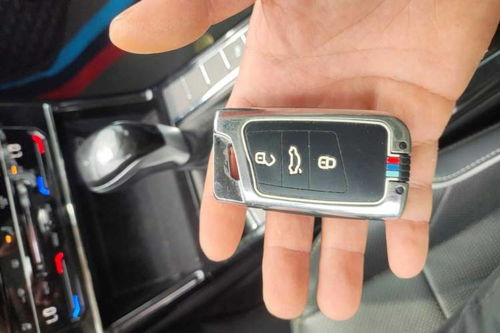 Used Volkswagen Passat 2022 330TSI Luxury Edition Vehicle Key