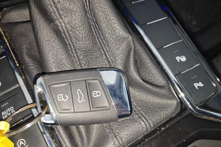 Used Volkswagen Passat 2022 330TSI Starry Luxury Edition Vehicle Key