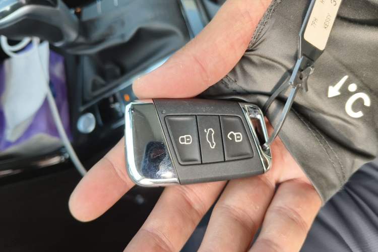 Used Volkswagen Passat 2022 330TSI Elite Edition Vehicle Key