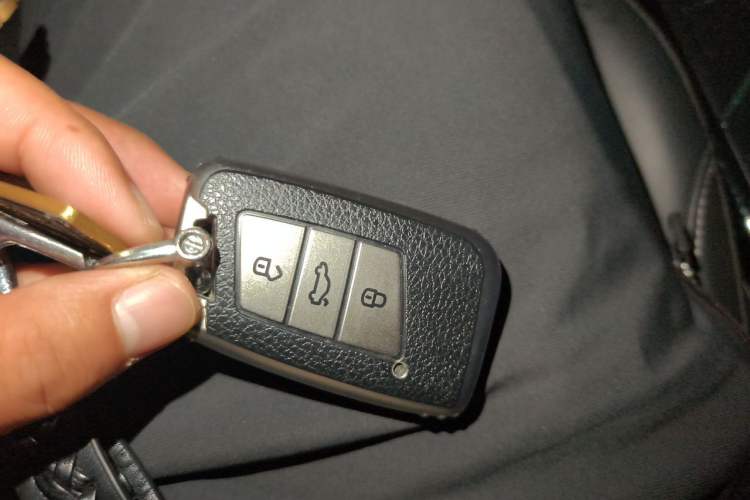 Used Volkswagen Passat 2022 280TSI Business Edition Vehicle Key