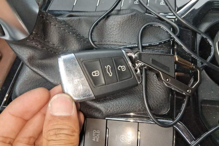 Used Volkswagen Passat 2022 330TSI Luxury Edition Vehicle Key