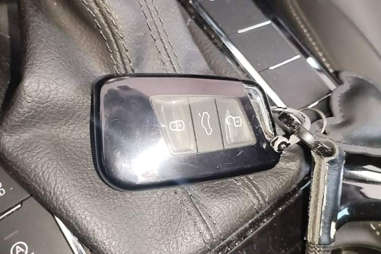 Used Volkswagen Passat 2022 280TSI Elite Edition Vehicle Key