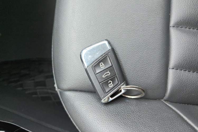 Used Volkswagen Passat 2022 330TSI Starry Elite Edition Vehicle Key