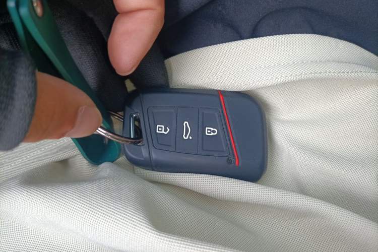 Used Volkswagen Passat 2022 330TSI Elite Edition Vehicle Key