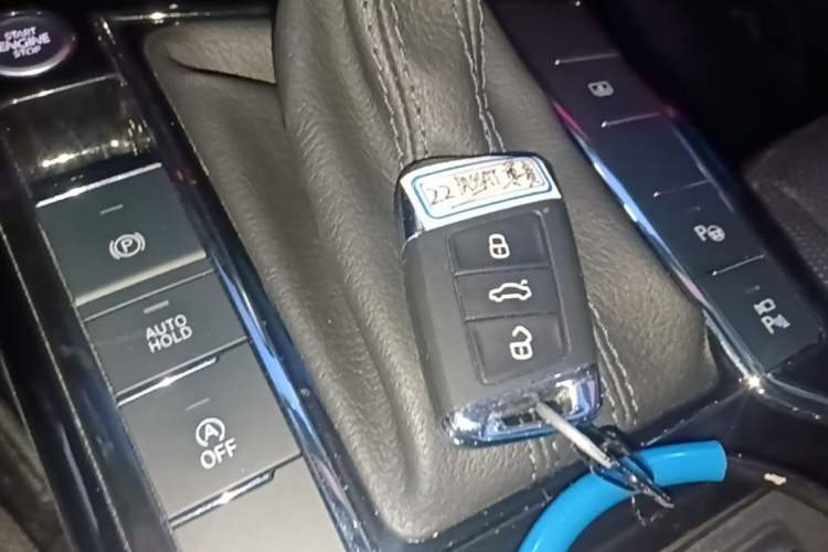Used Volkswagen Passat 2022 330TSI Luxury Edition Vehicle Key