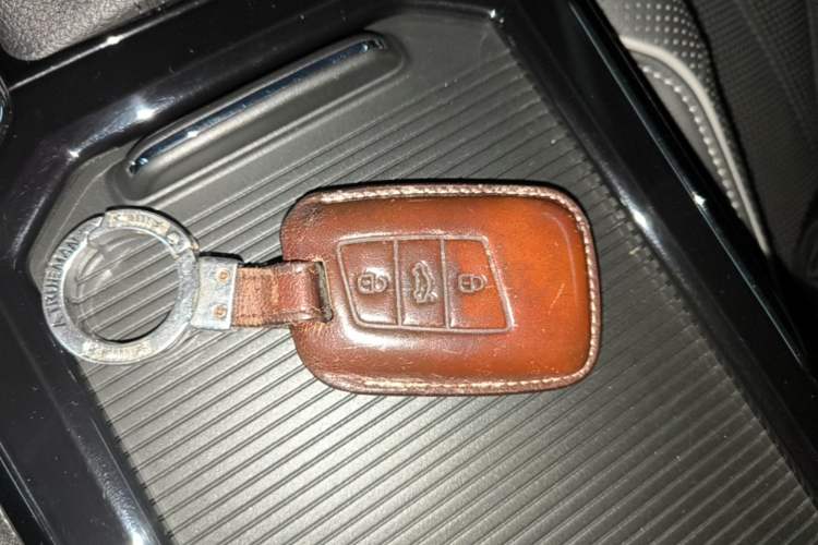 Used Volkswagen Passat 2022 330TSI Luxury Edition Vehicle Key