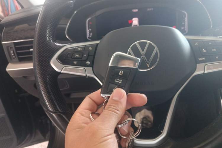 Used Volkswagen Passat 2022 280TSI Business Edition Vehicle Key