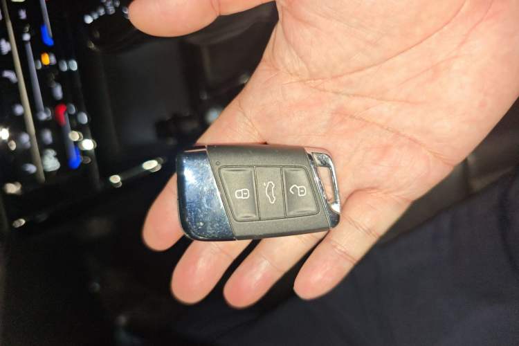 Used Volkswagen Passat 2022 330TSI Elite Edition Vehicle Key