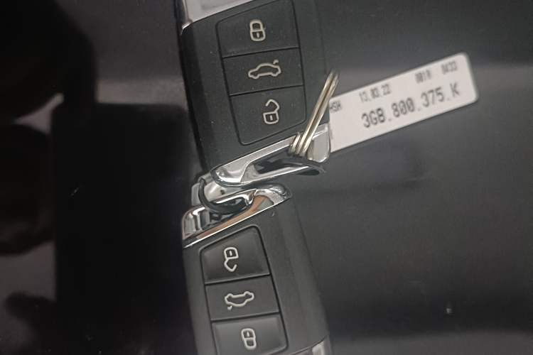 Used Volkswagen Passat 2022 280TSI Business Edition Vehicle Key