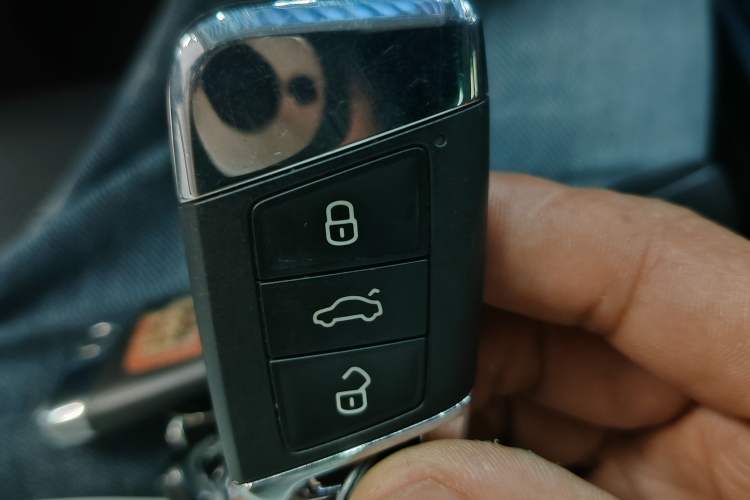 Used Volkswagen Passat 2022 330TSI Starry Luxury Edition Vehicle Key