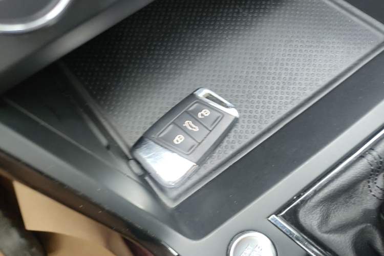 Used Volkswagen Passat 2022 280TSI Business Edition Vehicle Key