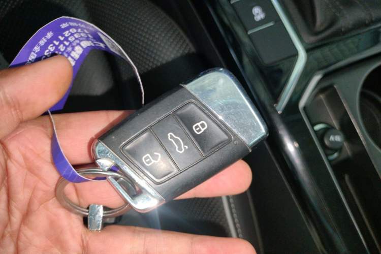 Used Volkswagen Passat 2022 330TSI Luxury Edition Vehicle Key