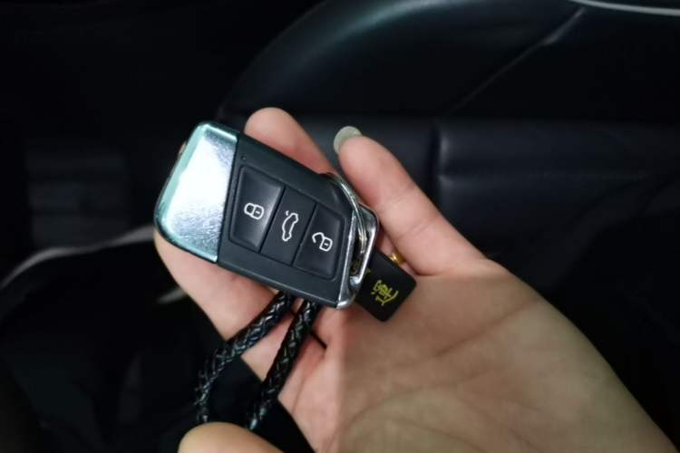 Used Volkswagen Passat 2022 330TSI Elite Edition Custom Version Vehicle Key