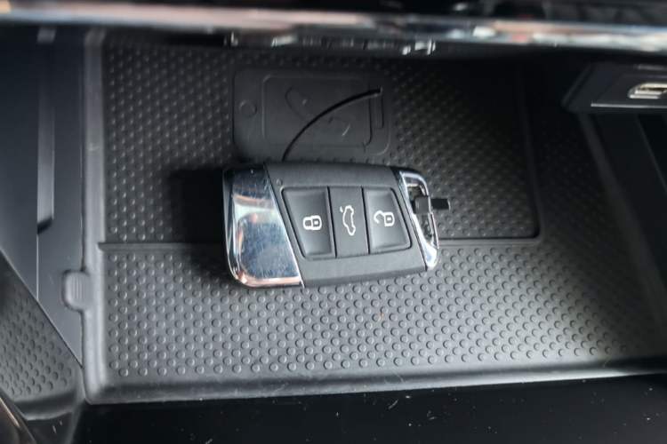 Used Volkswagen Passat 2022 330TSI Starry Luxury Edition Vehicle Key