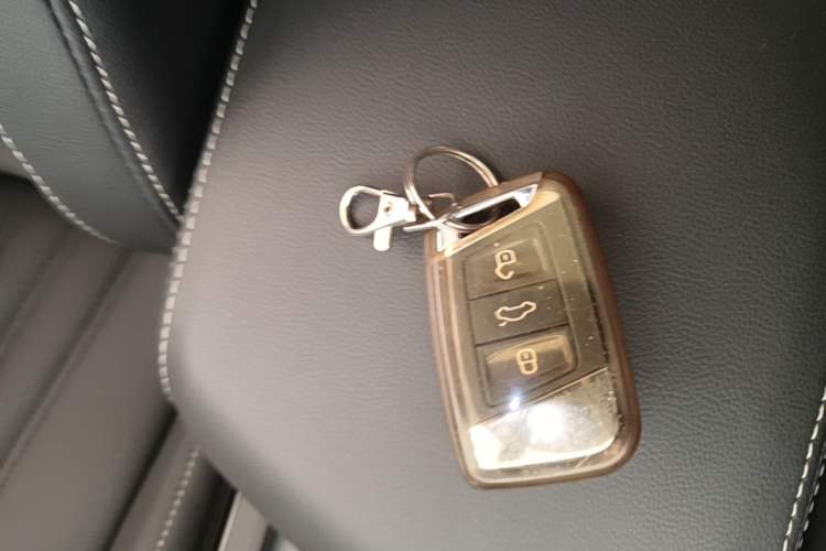 Used Volkswagen Passat 2022 280TSI Business Edition Vehicle Key