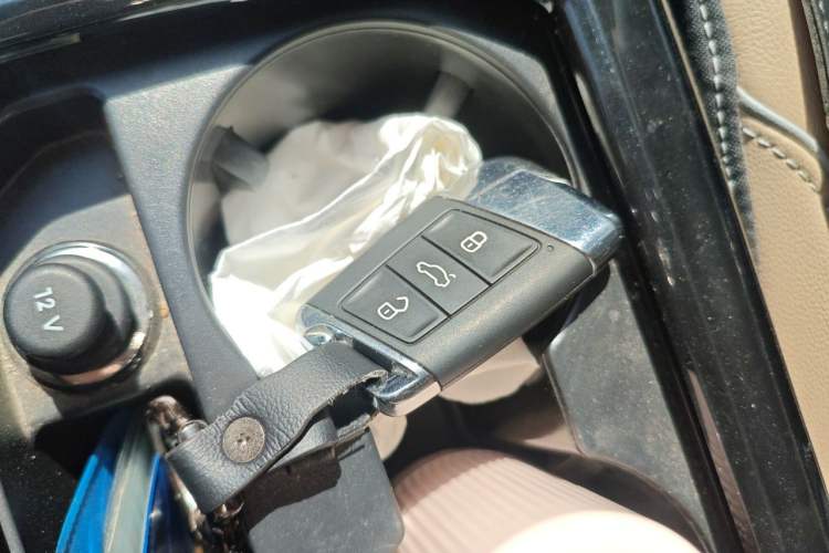 Used Volkswagen Passat 2022 330TSI Elite Edition Vehicle Key