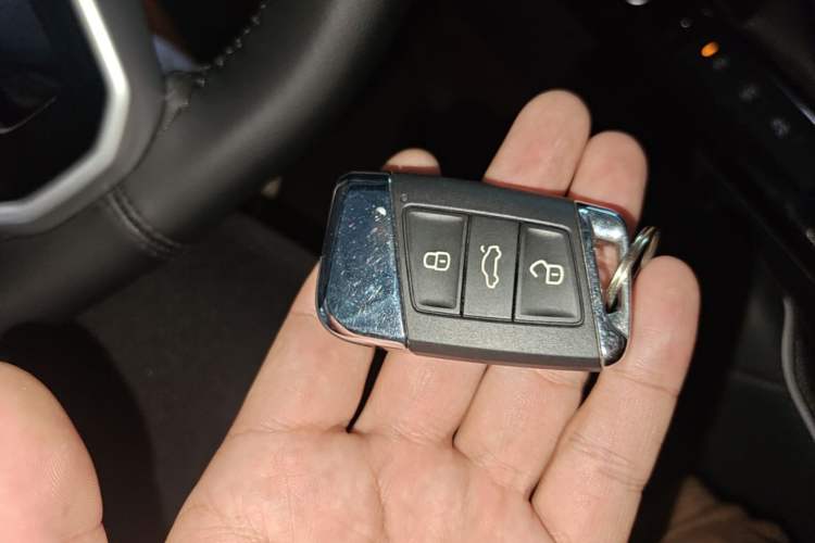 Used Volkswagen Passat 2022 330TSI Elite Edition Custom Version Vehicle Key