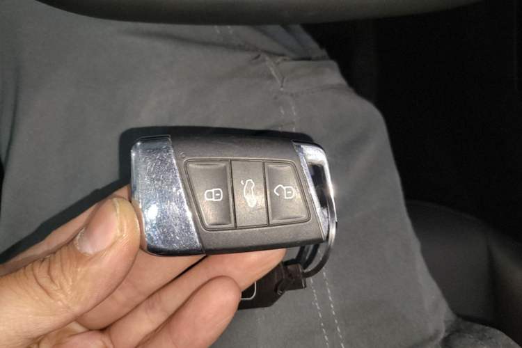 Used Volkswagen Passat 2022 330TSI Elite Edition Vehicle Key