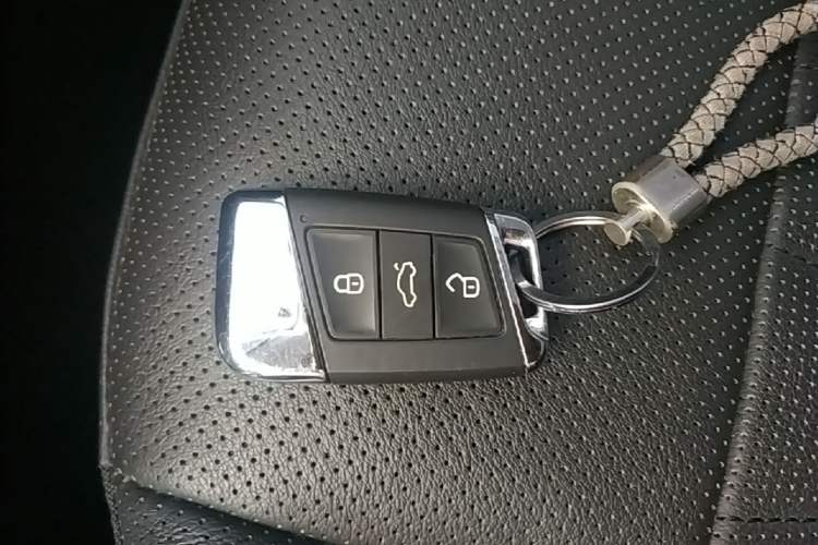 Used Volkswagen Passat 2022 330TSI Luxury Edition Vehicle Key