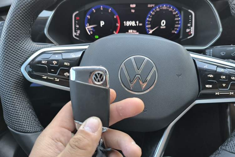 Used Volkswagen Passat 2022 330TSI Elite Edition Vehicle Key