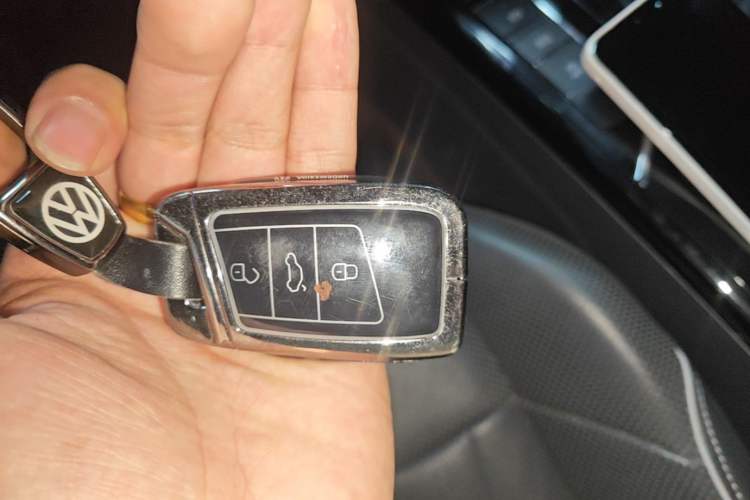 Used Volkswagen Passat 2022 330TSI Luxury Edition Vehicle Key