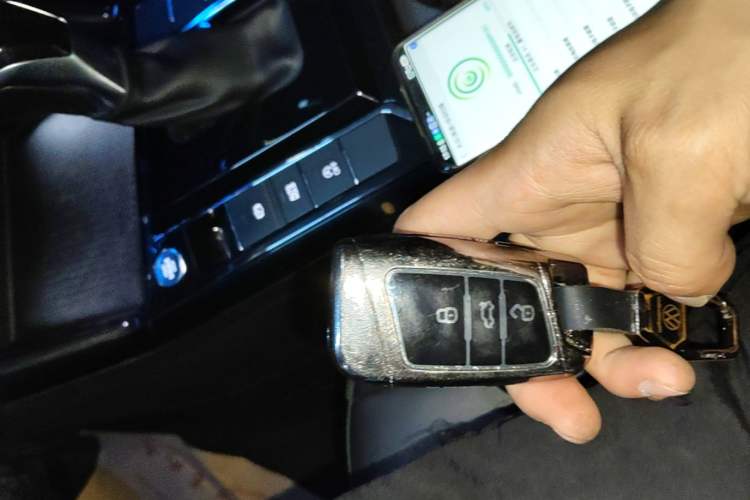 Used Volkswagen Passat 2022 330TSI Elite Edition Vehicle Key