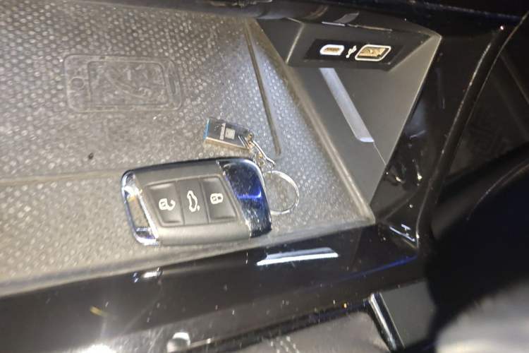 Used Volkswagen Passat 2022 330TSI Luxury Edition Vehicle Key