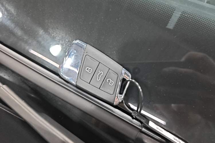Used Volkswagen Passat 2022 330TSI Starry Luxury Edition Vehicle Key